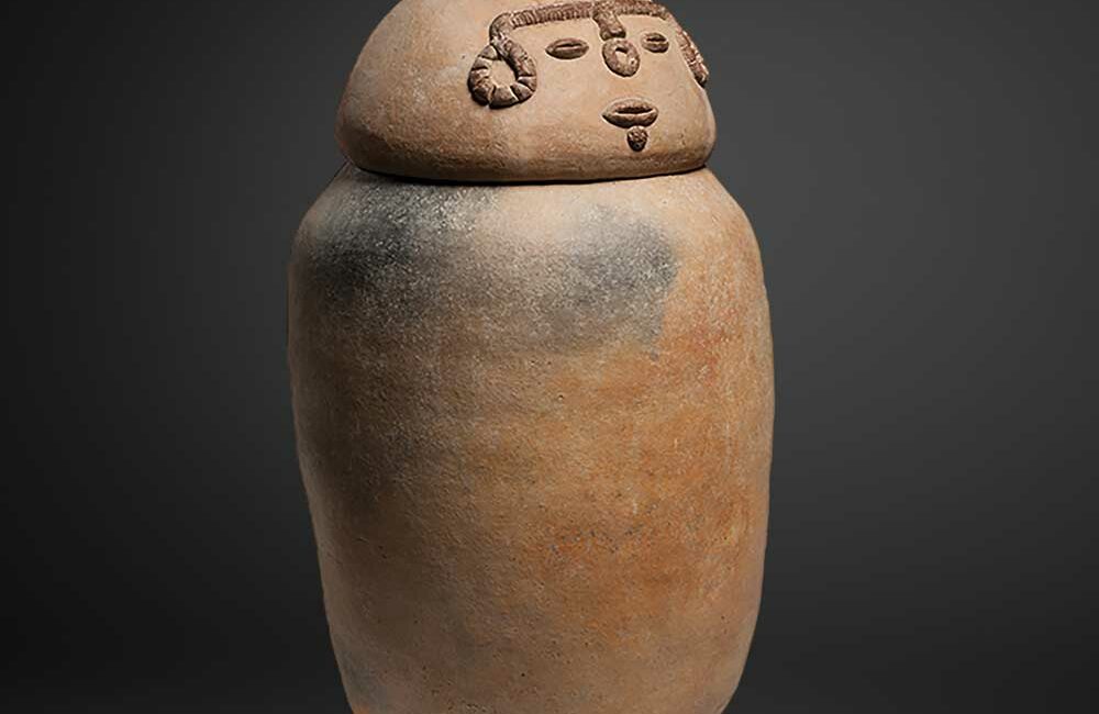 Magdalena urn