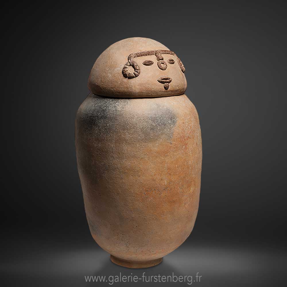 Magdalena urn