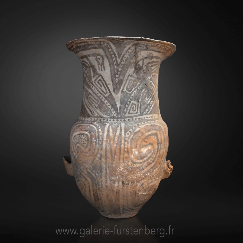 Large Diaguitas urn